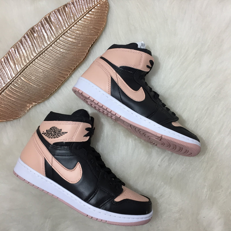 TÊNIS NIKE AIR JORDAN PRETA/NUDE