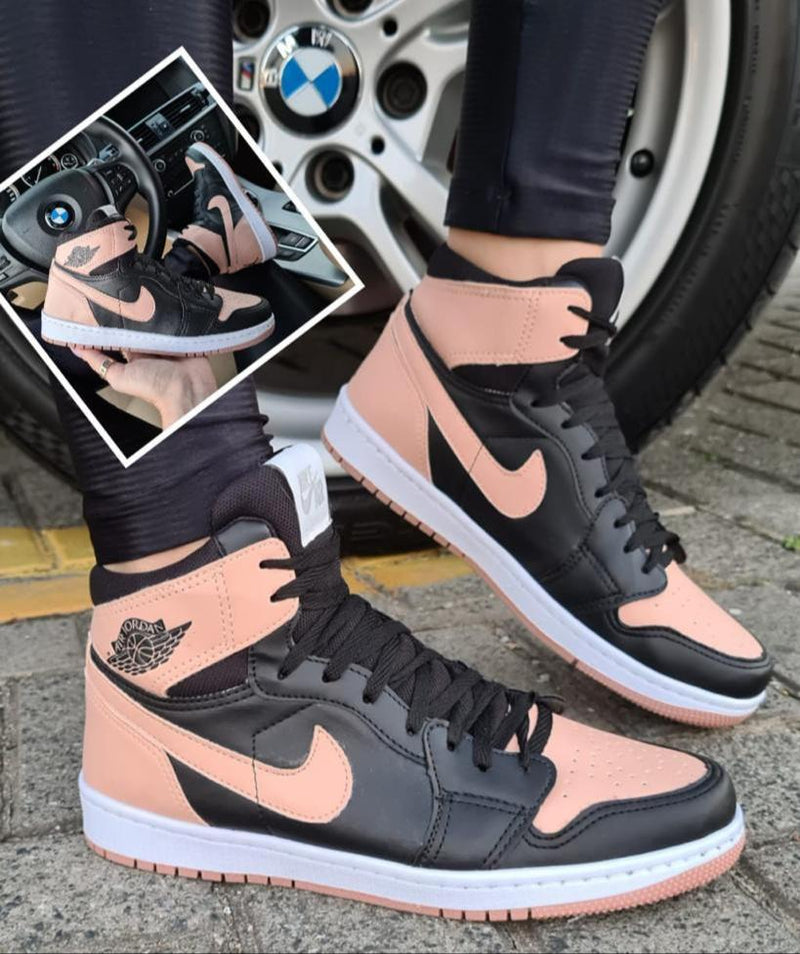 TÊNIS NIKE AIR JORDAN PRETA/NUDE